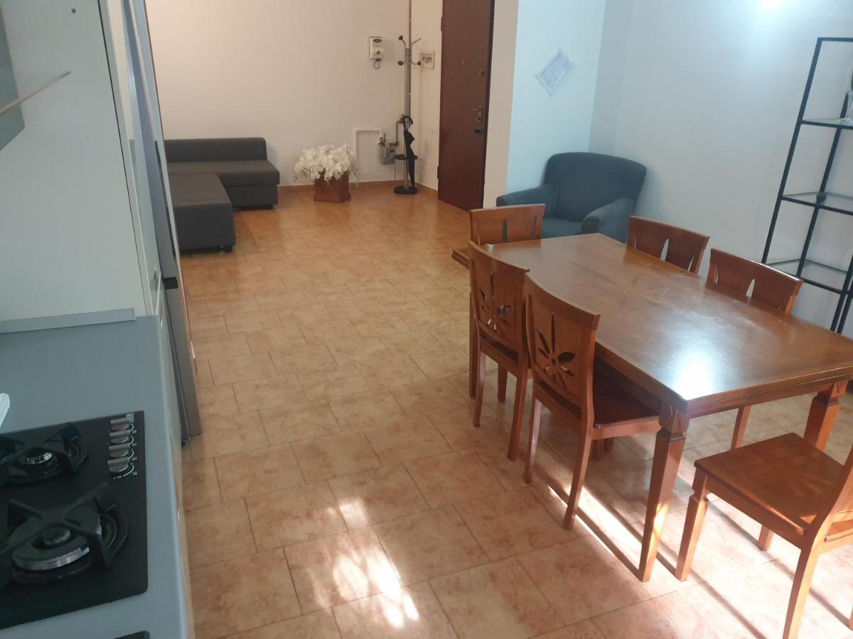 Maffucci 24 Bilocale Molto Spazioso E Moderno Milan Luaran gambar