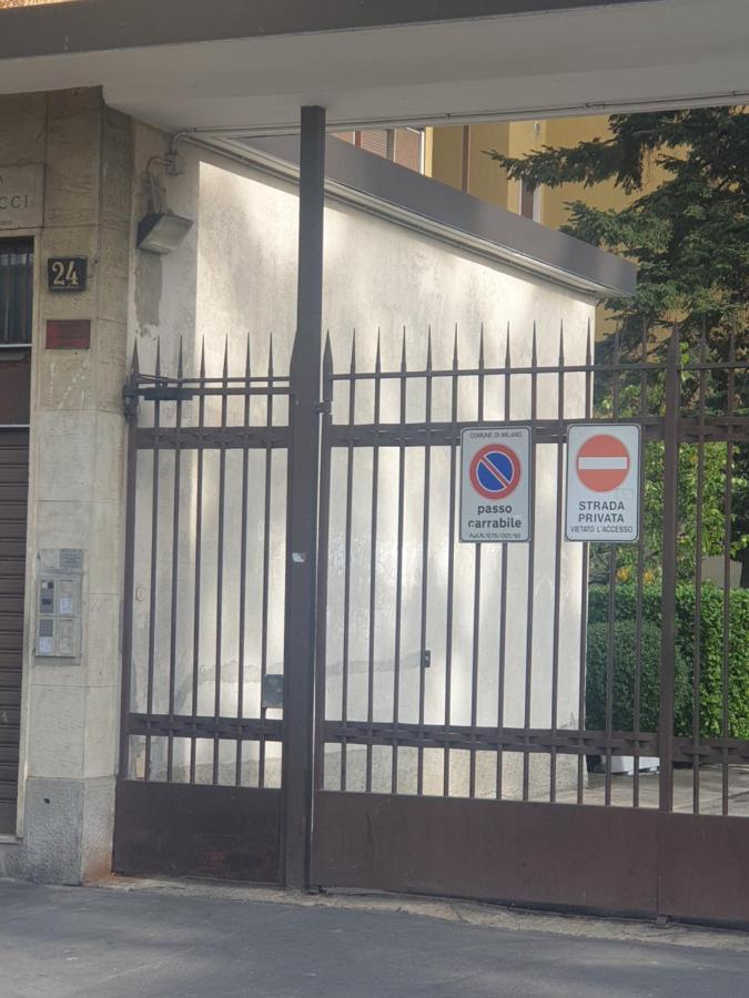 Maffucci 24 Bilocale Molto Spazioso E Moderno Milan Luaran gambar